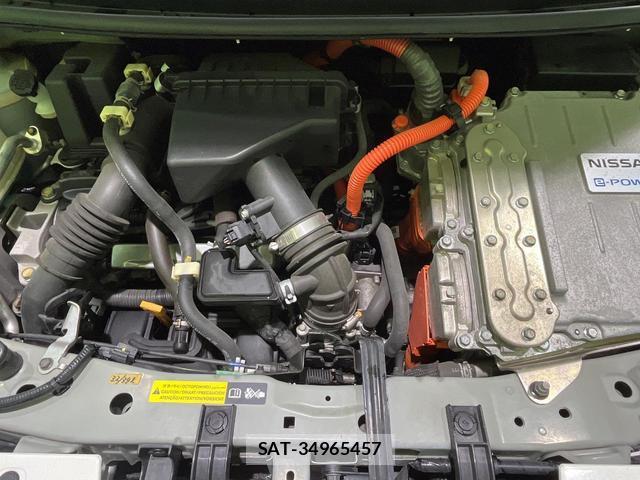 Nissan NOTE 2017-03 8283648-17