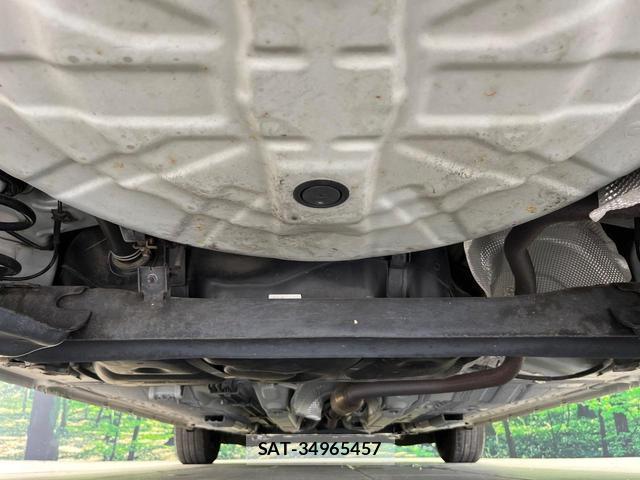 Nissan NOTE 2017-03 8283648-18