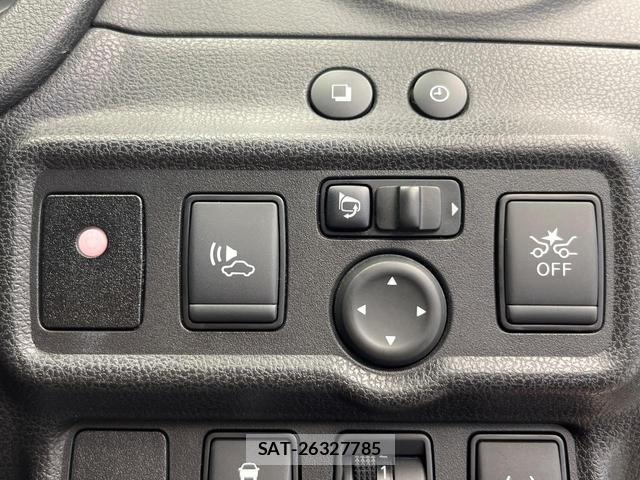 Nissan NOTE 2018-09 8283768-5