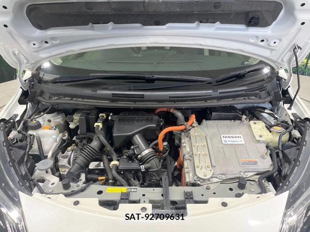 Nissan NOTE 2019-06 8283984-17