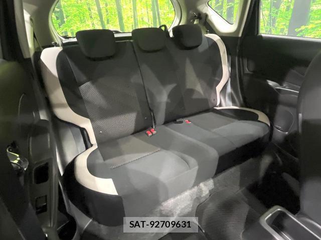 Nissan NOTE 2019-06 8283984-8