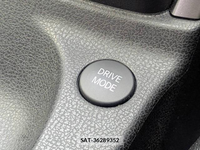 Nissan NOTE 2017-08 8284261-16