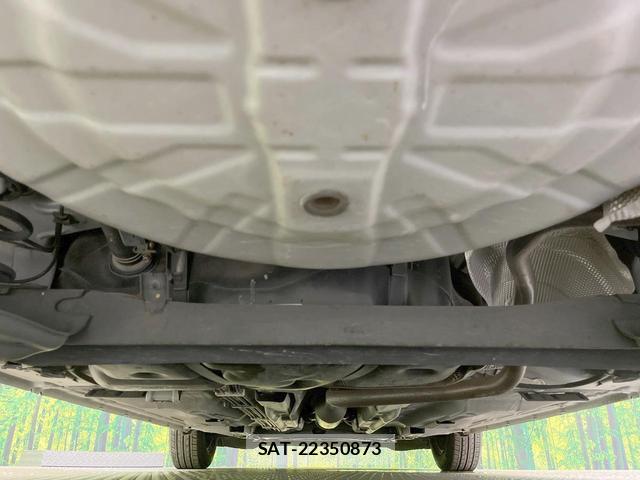 Nissan NOTE 2018-06 8284285-18