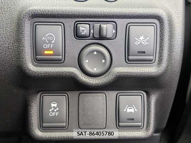 Nissan NOTE 2016-01 8284616-7