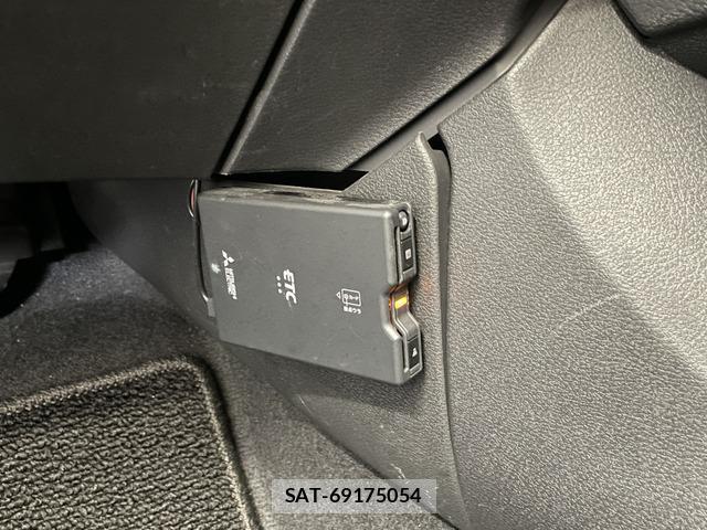 Nissan NOTE 2021-06 8285144-6