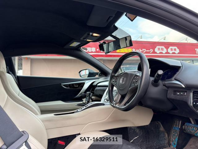 Honda NSX 2018-08 8284806-15