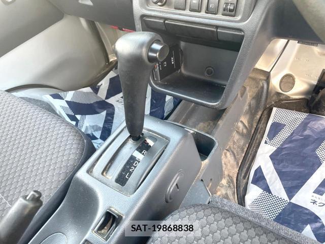 Nissan CLIPPER TRUCK 2015-12 8282706-17