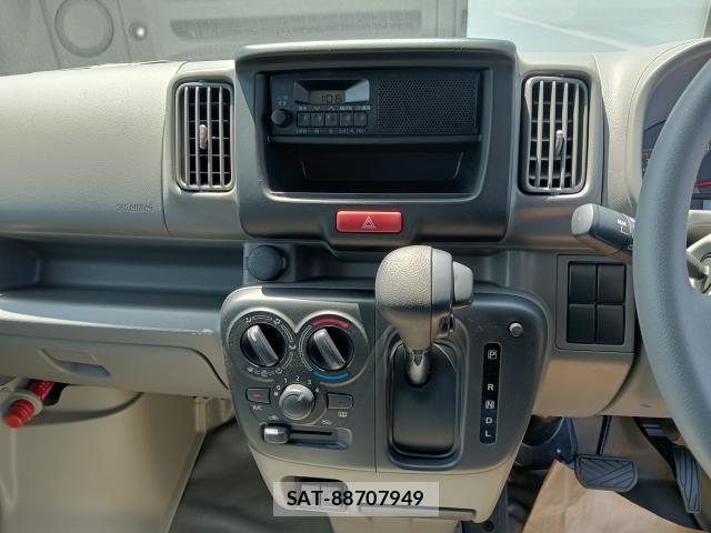 Nissan CLIPPER VAN 2024-12 8277171-13