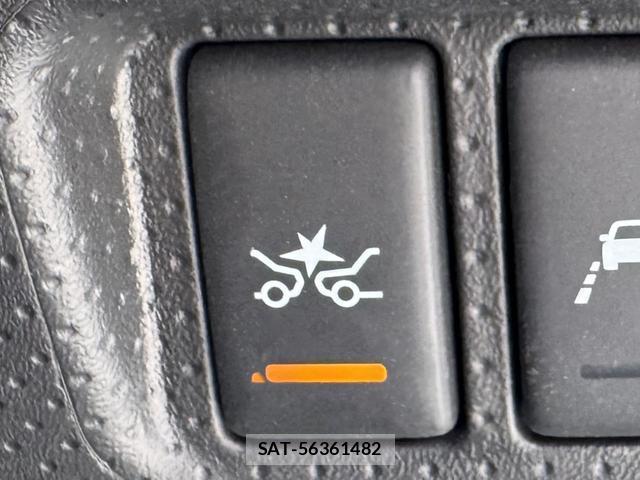 Nissan NV150 AD 2018-10 8277716-4
