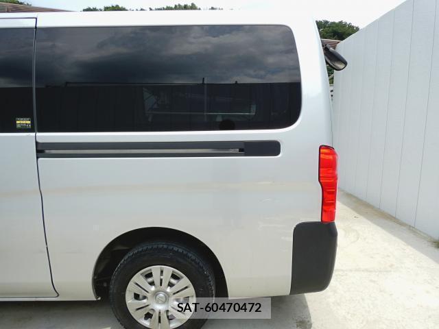 Nissan NV350 Caravan 2015-01 8276944-10