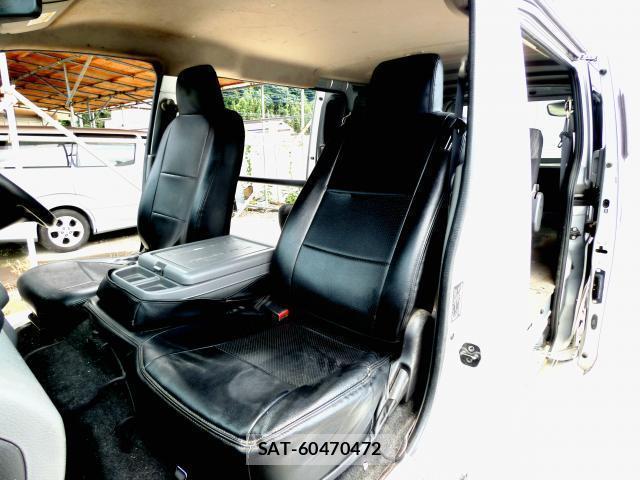Nissan NV350 Caravan 2015-01 8276944-16