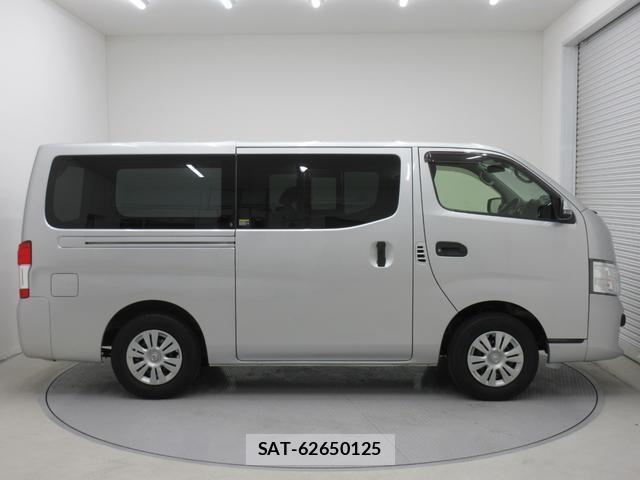 Nissan NV350 Caravan 2020-10 8277194-3