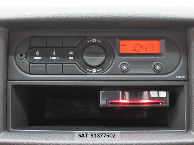 Nissan NV350 Caravan 2021-06 8277195-12