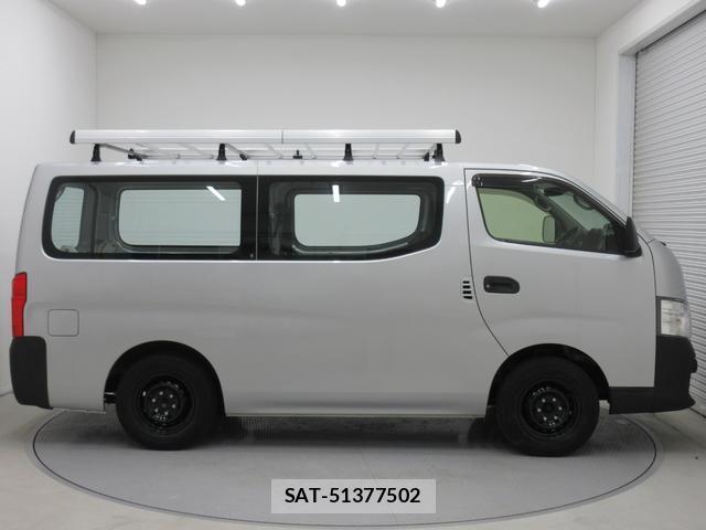 Nissan NV350 Caravan 2021-06 8277195-3