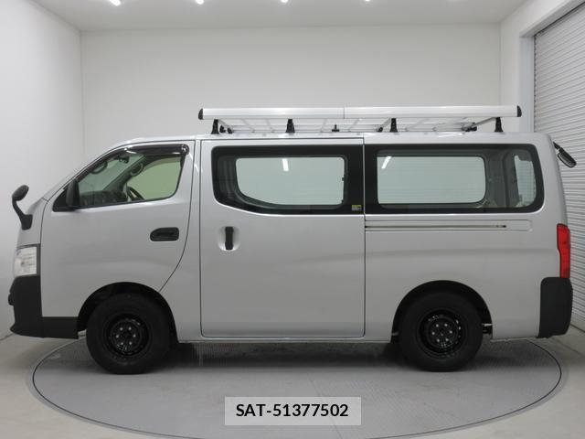 Nissan NV350 Caravan 2021-06 8277195-4