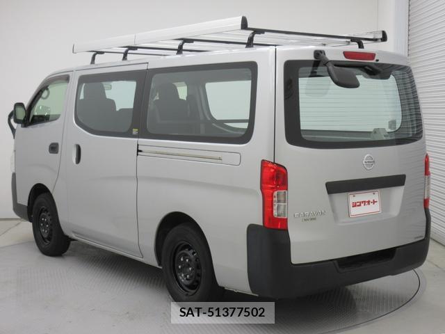 Nissan NV350 Caravan 2021-06 8277195-8