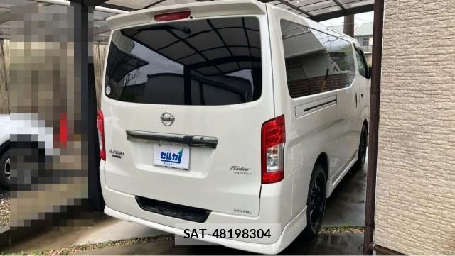 Nissan NV350 Caravan 2017-12 8281599-12