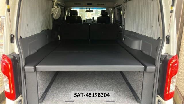 Nissan NV350 Caravan 2017-12 8281599-17