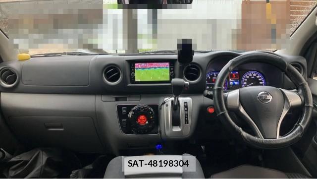 Nissan NV350 Caravan 2017-12 8281599-2