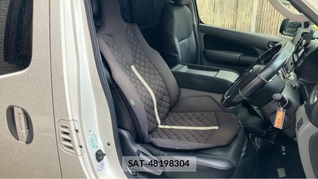 Nissan NV350 Caravan 2017-12 8281599-5