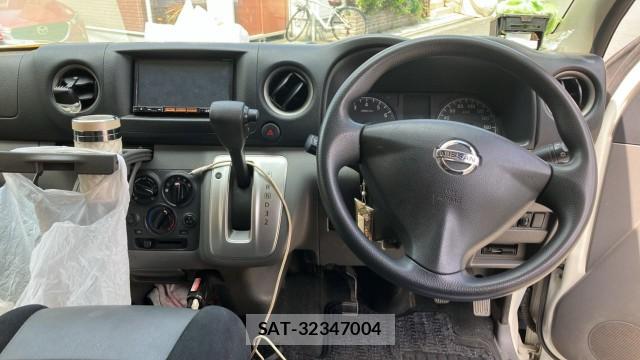 Nissan NV350 Caravan 2015-12 8281618-16