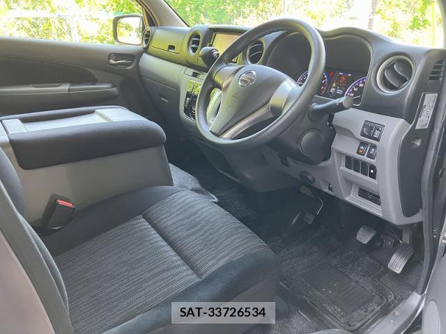 Nissan NV350 Caravan 2020-11 8281971-4