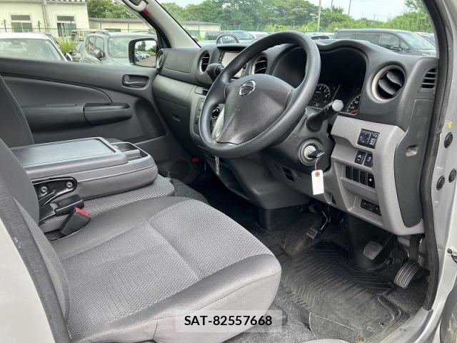 Nissan NV350 Caravan 2021-05 8281980-4