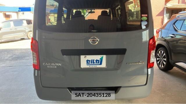 Nissan NV350 Caravan 2021-02 8282472-1