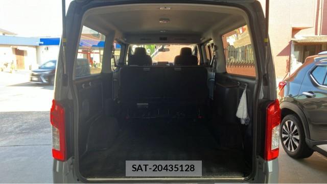Nissan NV350 Caravan 2021-02 8282472-17