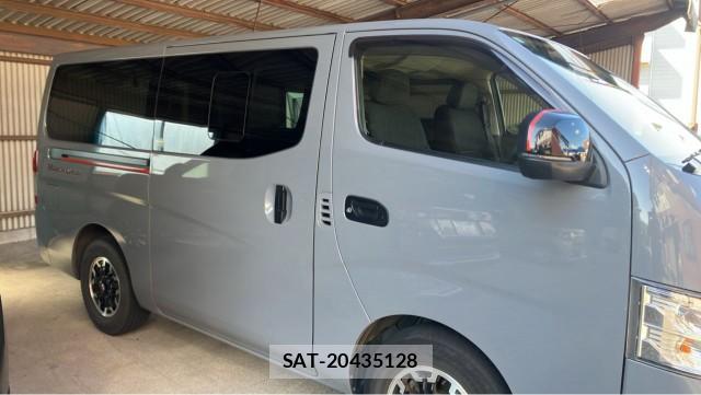 Nissan NV350 Caravan 2021-02 8282472-3