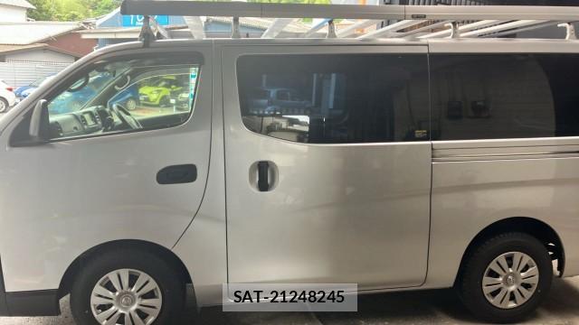 Nissan NV350 Caravan 2019-09 8282480-10