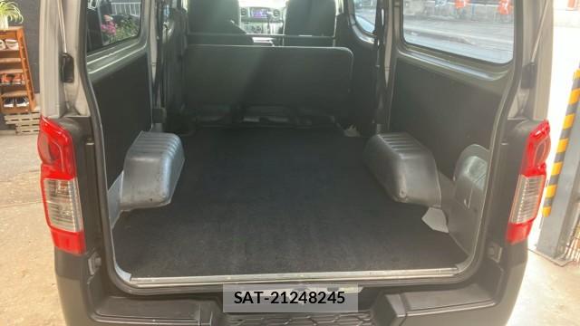 Nissan NV350 Caravan 2019-09 8282480-17
