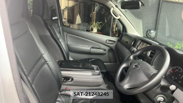 Nissan NV350 Caravan 2019-09 8282480-5