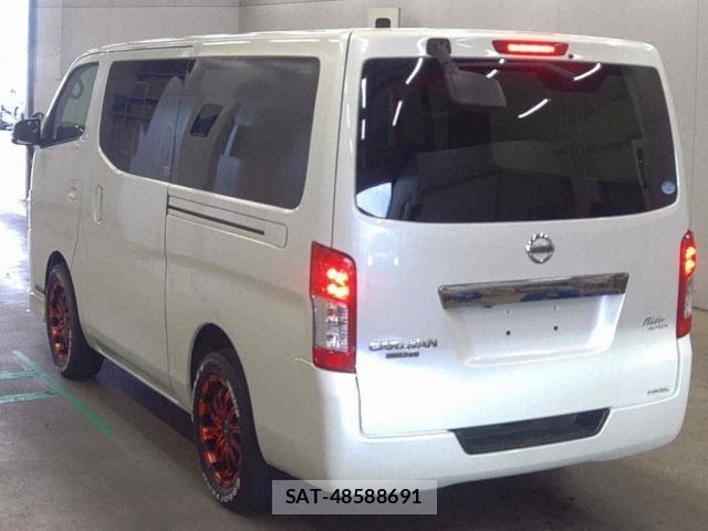 Nissan NV350 Caravan 2020-08 8283093-1