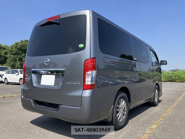 Nissan NV350 Caravan 2018-03 8283906-1
