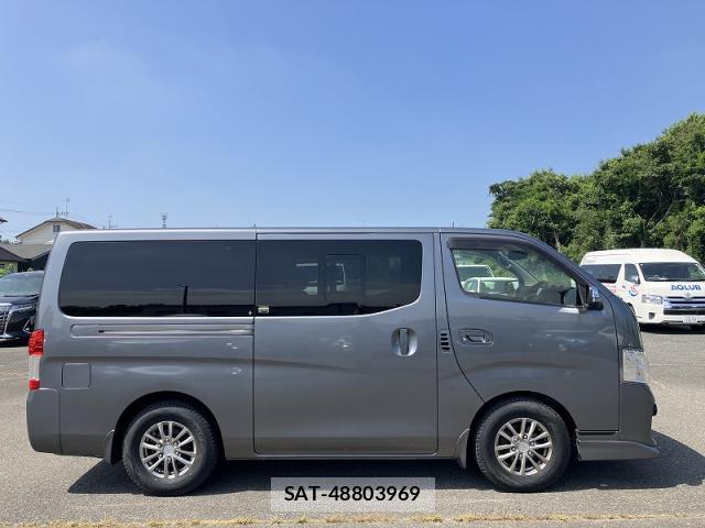 Nissan NV350 Caravan 2018-03 8283906-2