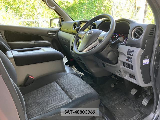 Nissan NV350 Caravan 2018-03 8283906-4