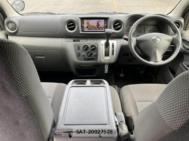 Nissan NV350 Caravan 2021-05 8283908-3