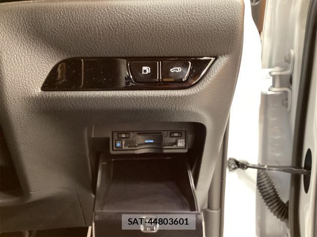 Lexus NX 2025-04 8276750-4