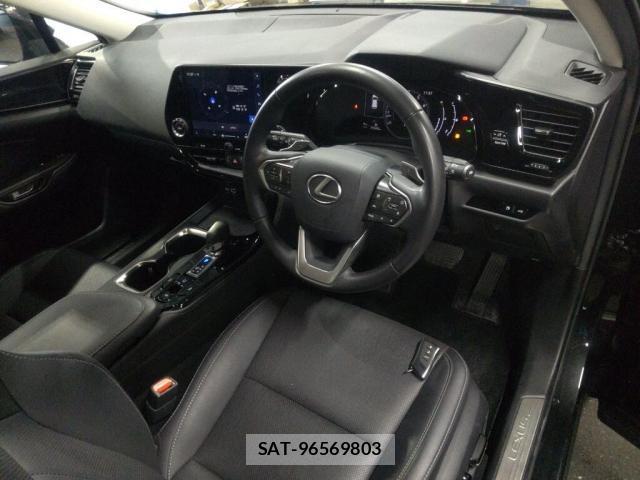 Lexus NX 2023-06 8277439-2