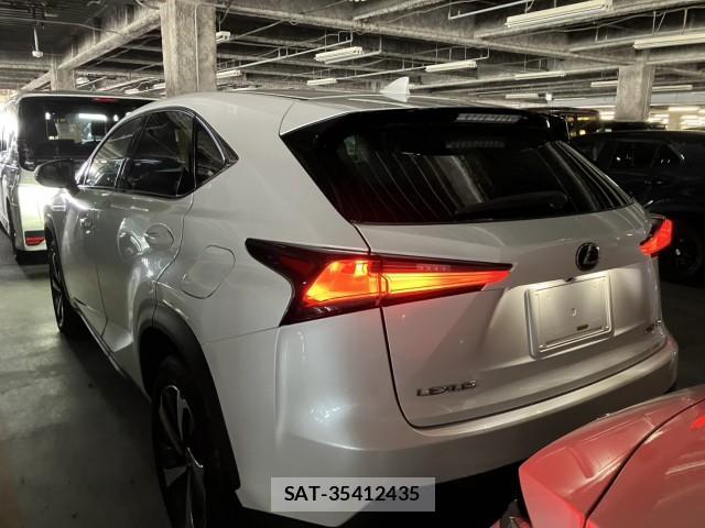Lexus NX 2018-01 8278999-3