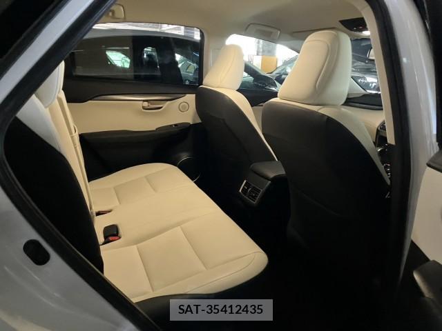 Lexus NX 2018-01 8278999-8