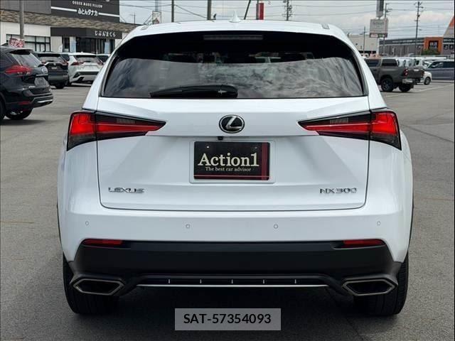 Lexus NX 2017-11 8280192-3