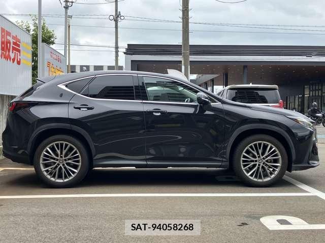 Lexus NX 2022-01 8280341-3