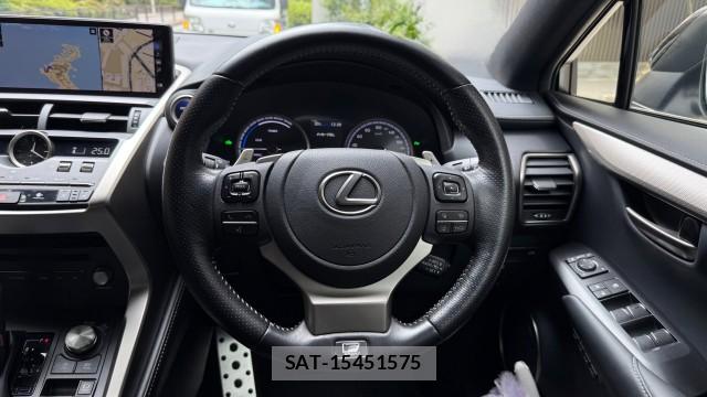 Lexus NX 2021-03 8281061-15