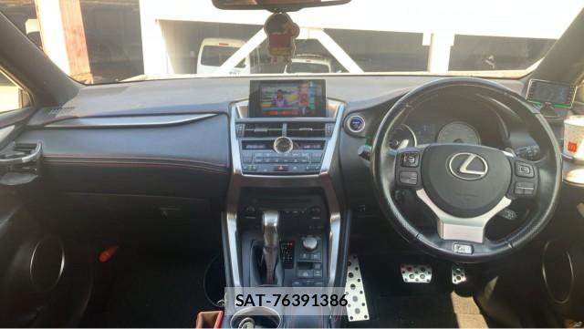 Lexus NX 2016-10 8281102-2