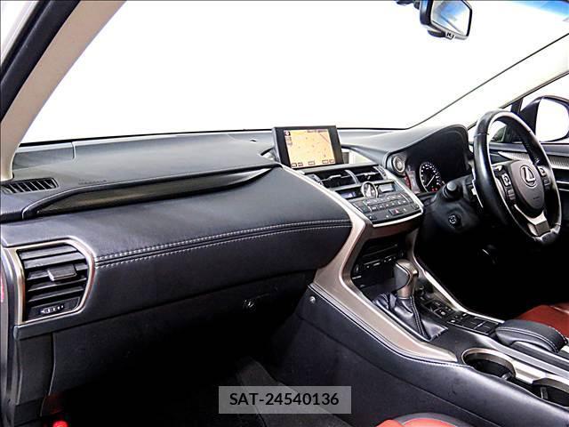 Lexus NX 2016-04 8281242-12