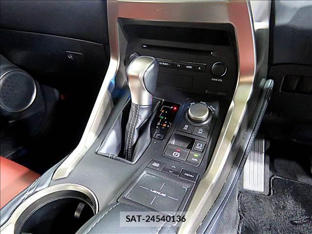 Lexus NX 2016-04 8281242-18