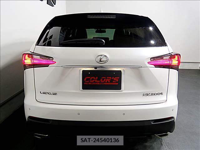 Lexus NX 2016-04 8281242-5