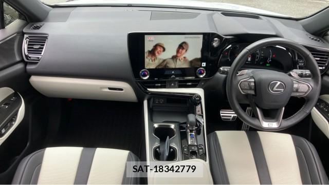 Lexus NX 2024-02 8282327-2